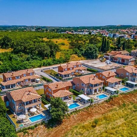 Villas Lotus With Pool And Jacuzzi Pula Exteriér fotografie