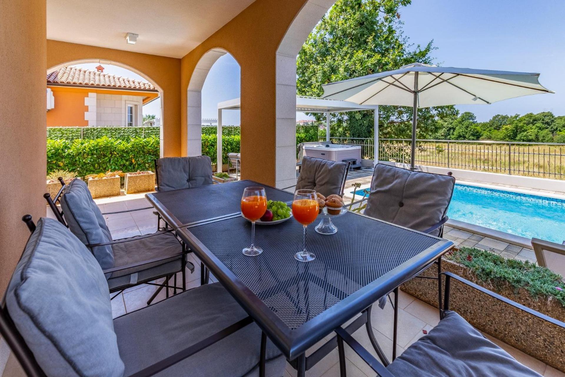 Villas Lotus With Pool And Jacuzzi Pula Exteriér fotografie